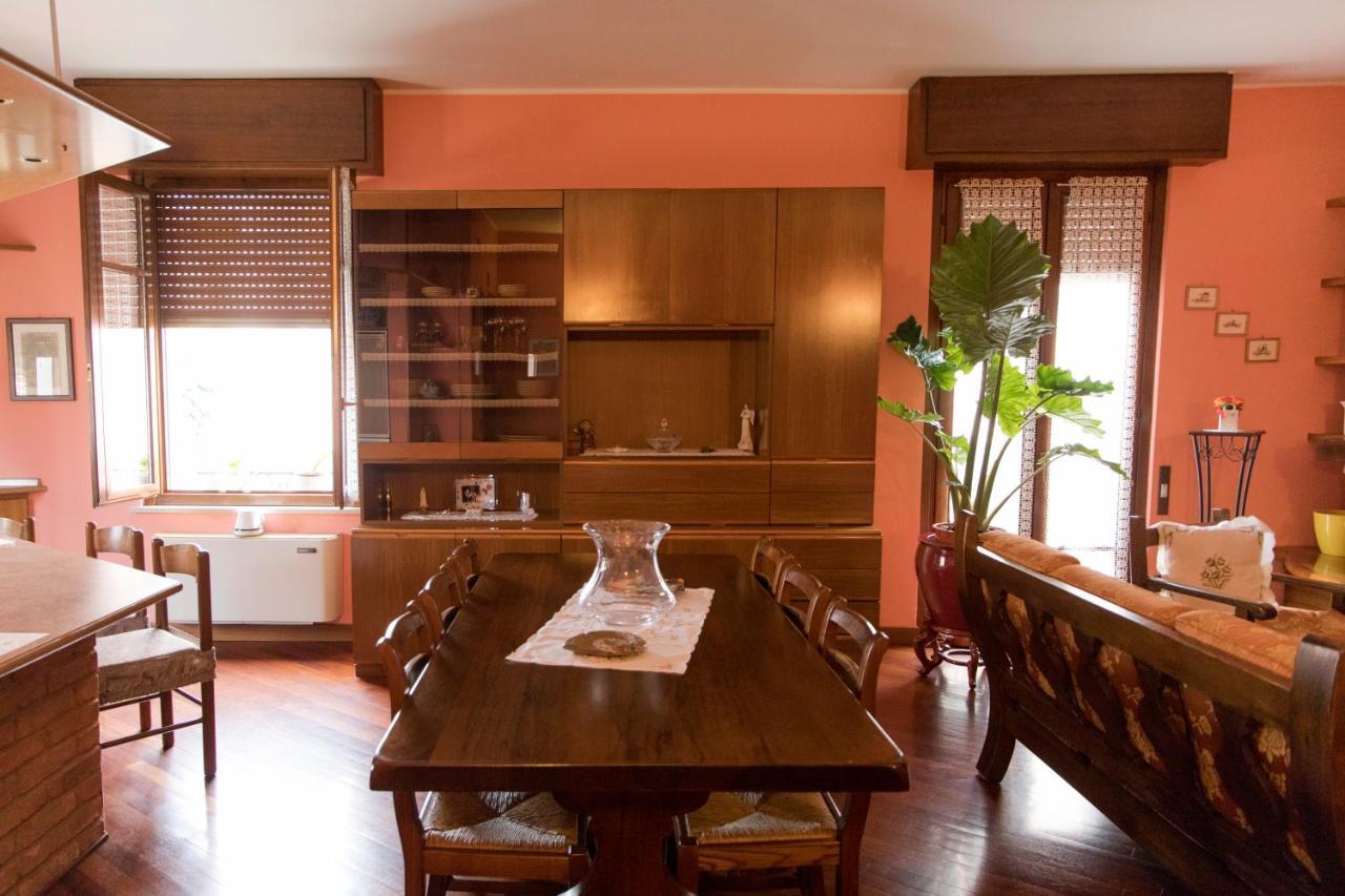 Appartement A Casa Di Anna, Elegant Flat In Crémone Extérieur photo