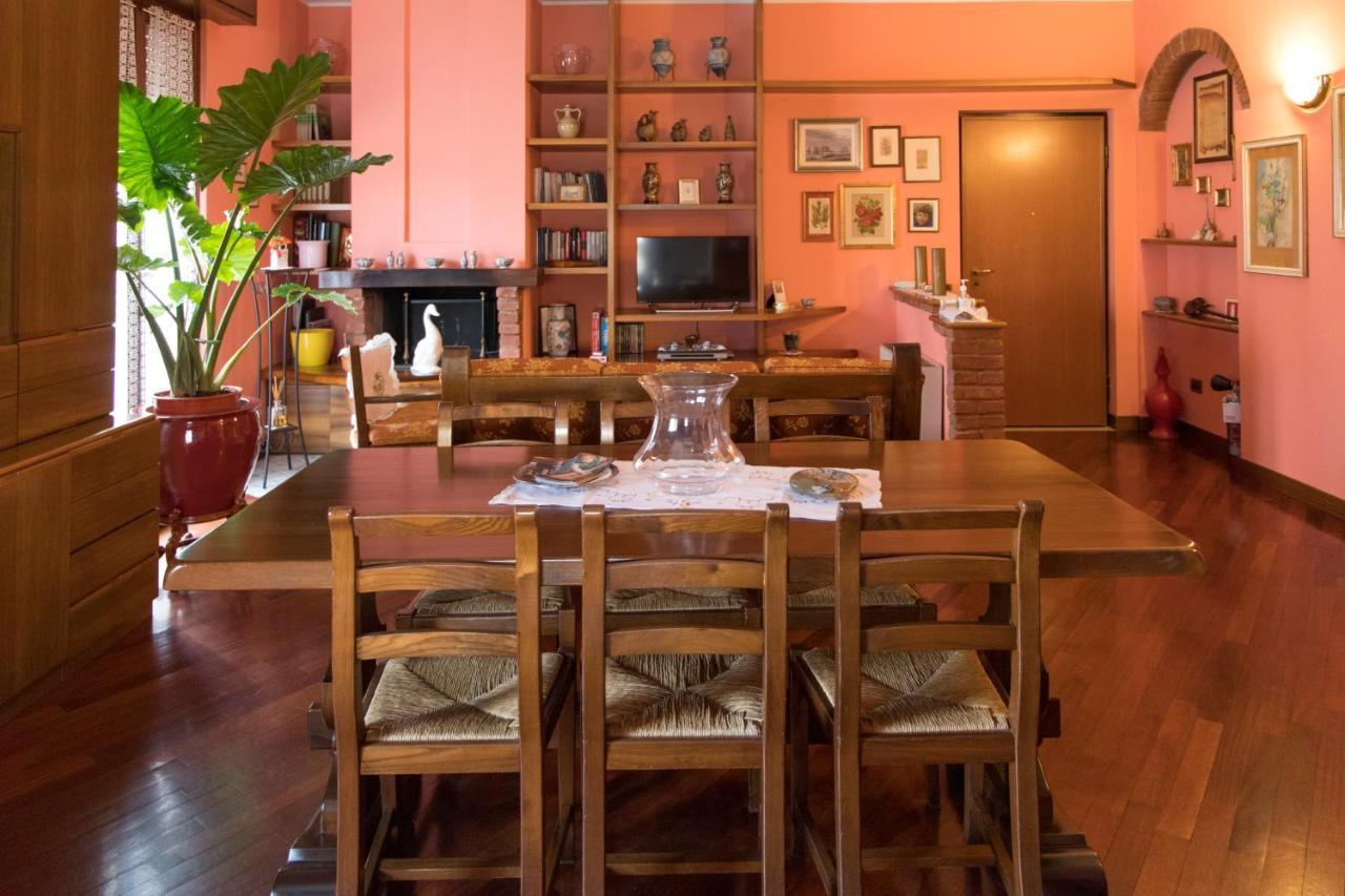 Appartement A Casa Di Anna, Elegant Flat In Crémone Extérieur photo
